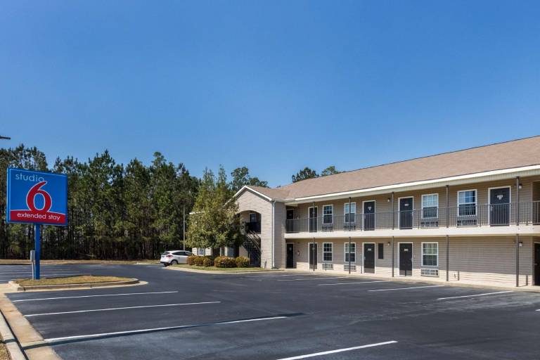Studio 6 Statesboro, GA in Statesboro, GA