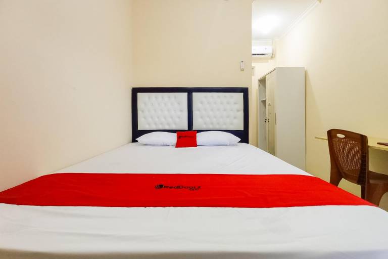 RedDoorz Syariah near JBC Jambi