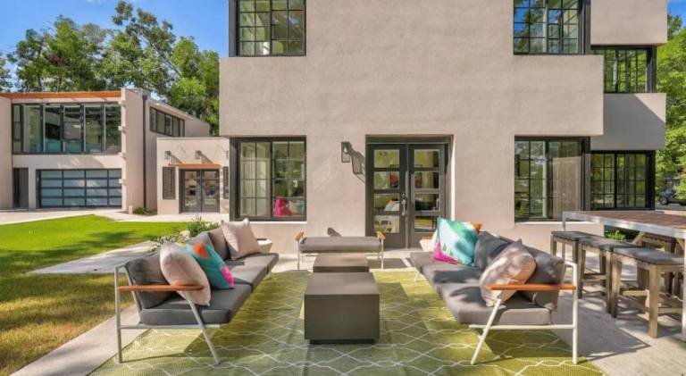 Big house | Suitable for remote work | Pets are welcome in Norman, OK