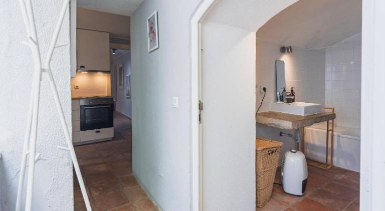 Apartment with patio | Perfect for remote work — photo 3