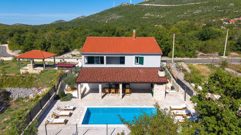 Fully equipped beautiful villa with fast internet, garden & barbecue | Pets allowed — photo 5