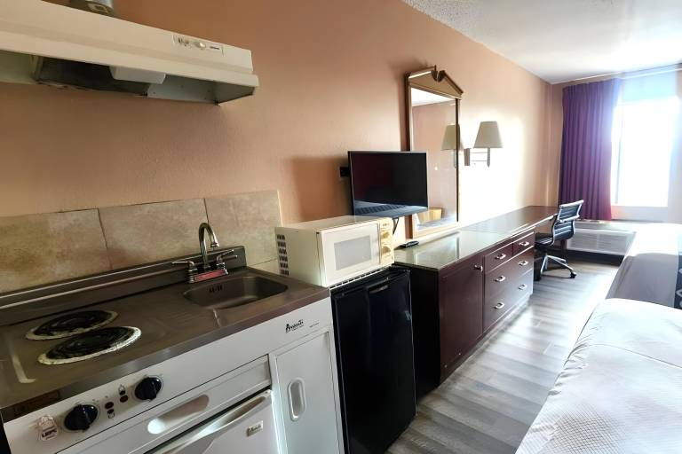FAIRWAY INN BAYTOWN-LA PORTE, TX. — photo 2