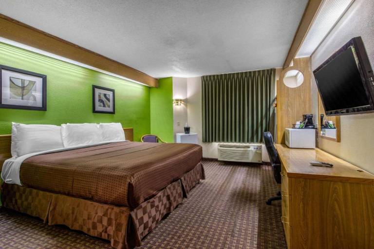 Classic Inn By Townhouse American Way Memphis I 240 — photo 2