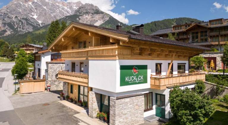 Rental apartment with terrace & yard in Maria Alm am Steinernen Meer
