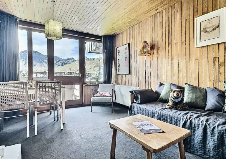 Residence Lot 300 A And B - Apartment 2 rooms 4 people close to the slopes and shops in the Lavachet district. Located on the 4th floor of a in Tignes