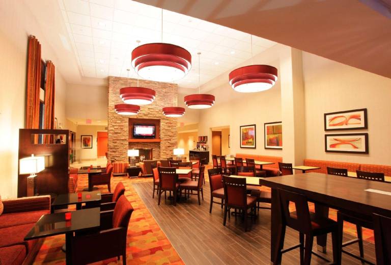 Hampton Inn & Suites Phoenix Chandler-Fashion Center — photo 4