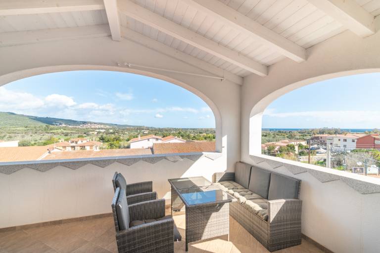 Holiday apartment with terrace | City view in Budoni