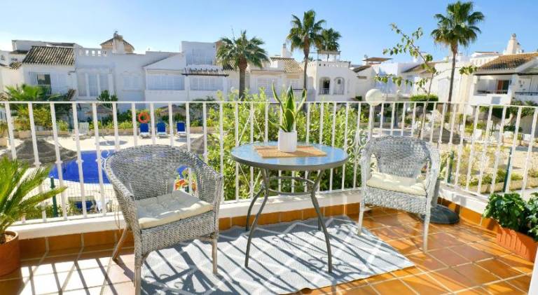 Holiday apartment with private pool & terrace — photo 3