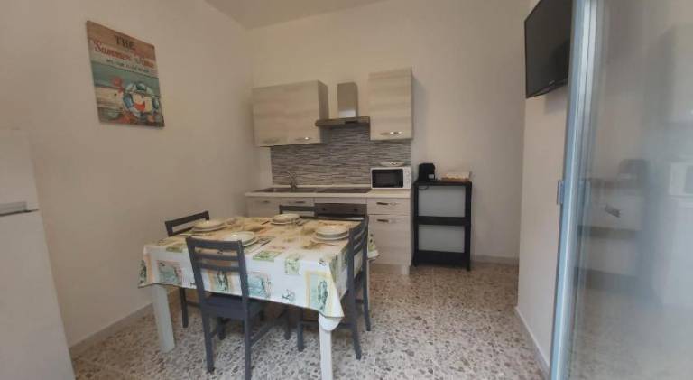 House with 2 rooms for 5 persons — photo 3