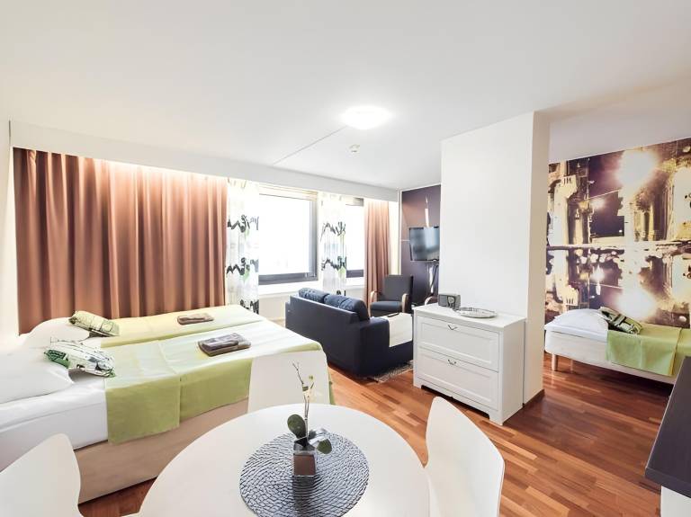 Serviced apartment for 8 persons — photo 2