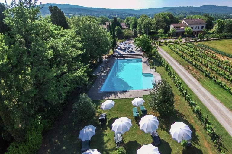 House with pool, garden & BBQ | Nature view — photo 2