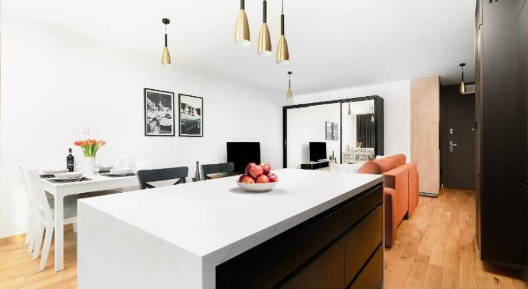 Holiday apartment with hot tub & pool — photo 2