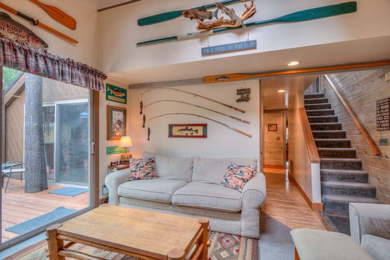 Come Enjoy This Cabin In The Woods, Hot Tub & Pet Friendly, 8 SHARC PASSES! — photo 5