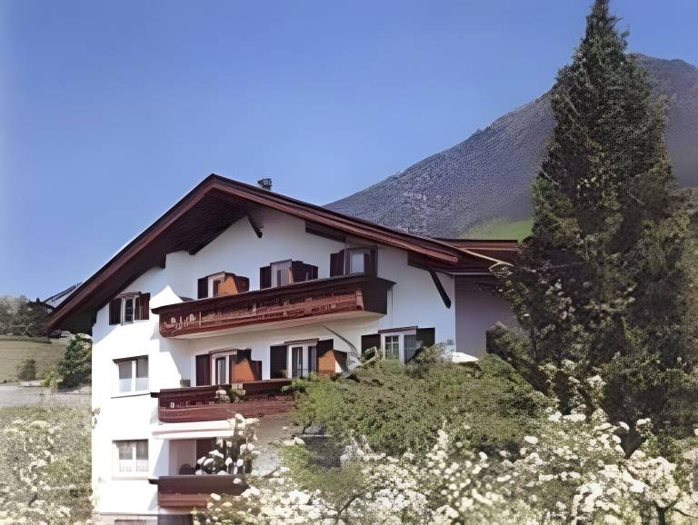 Guesthouse Pension Grafenstein in Merano