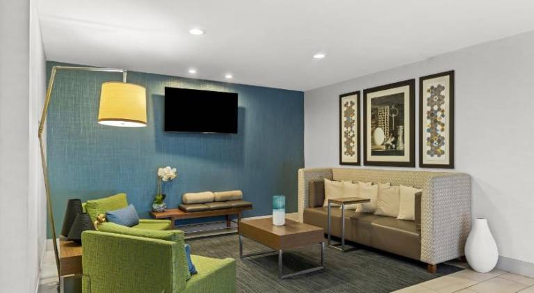 Holiday Inn Express Hotel & Suites Savannah - Midtown By IHG — photo 2