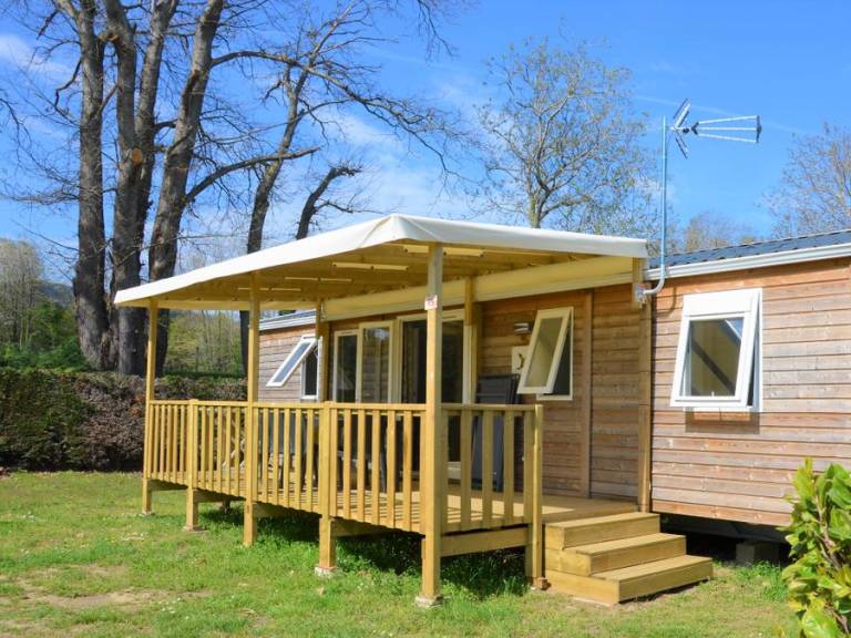 Mobile home with terrace & pool — photo 4