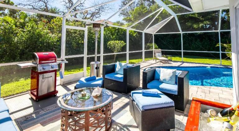 Pleasant vacation home with pool | Pets are welcome — photo 4