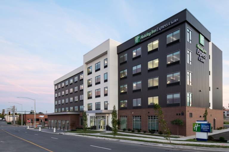Holiday Inn Express and Suites Little Rock Downtown By IHG in Little Rock, AR