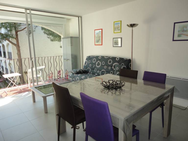 Rental apartment with pool — photo 4