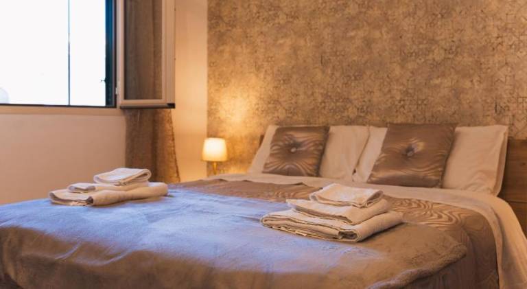 Holiday apartment with 2 rooms for 5 persons in Bari