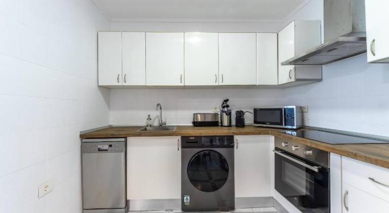 Apartment | Close to Mercado de la Ribera — photo 4