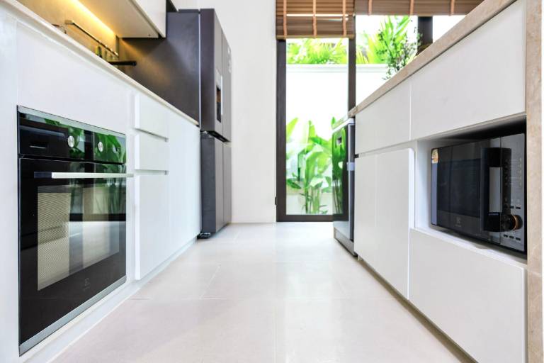 Fully equipped spacious house with garden, terrace & private pool | Suitable for remote work | Pets are welcome — photo 5