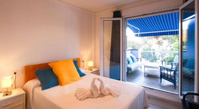 Fully equipped apartment with terrace, yard & pool | Close to the beach | Pets are welcome — photo 2