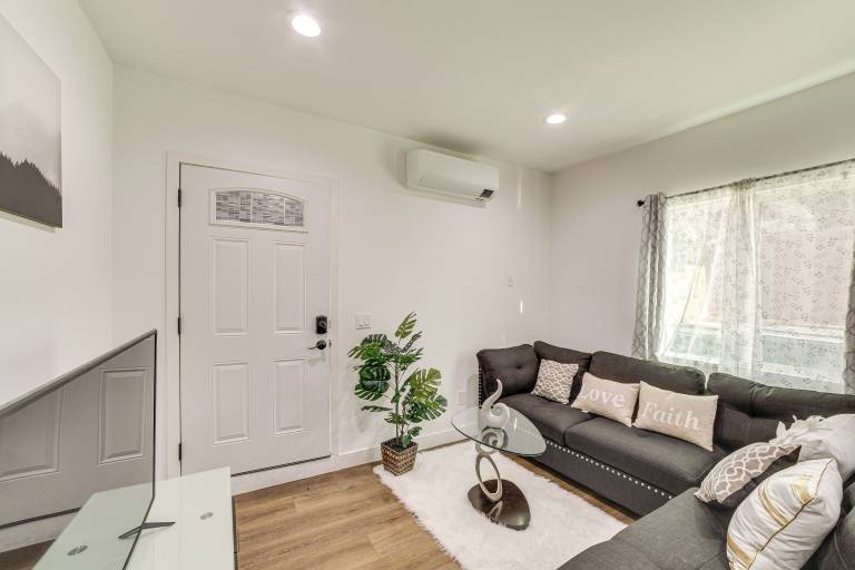 House  Sylmar