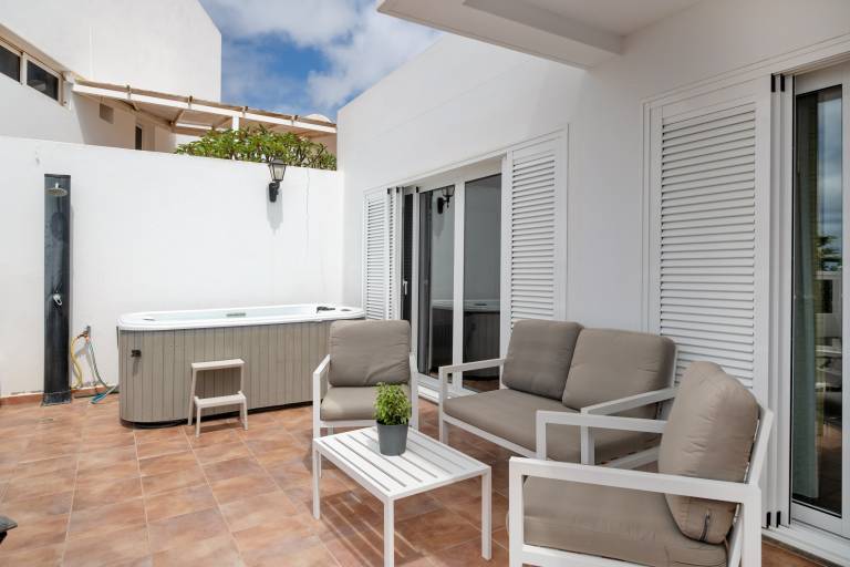 Vacation Home 'Garten Apartment' with Sea View, Private Terrace and Wi-Fi in Tías