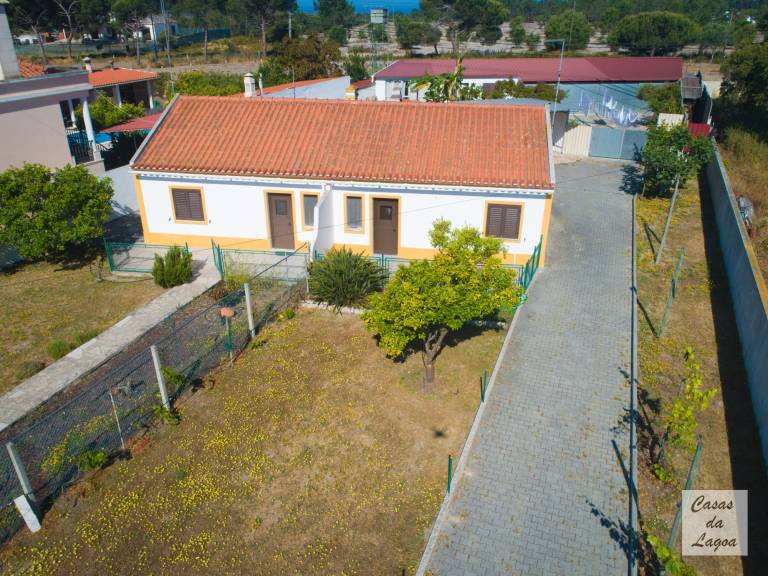 Cottage 'Casas Da Lagoa - T2 Norte' with Private Garden, Balcony and Wi-Fi — photo 3