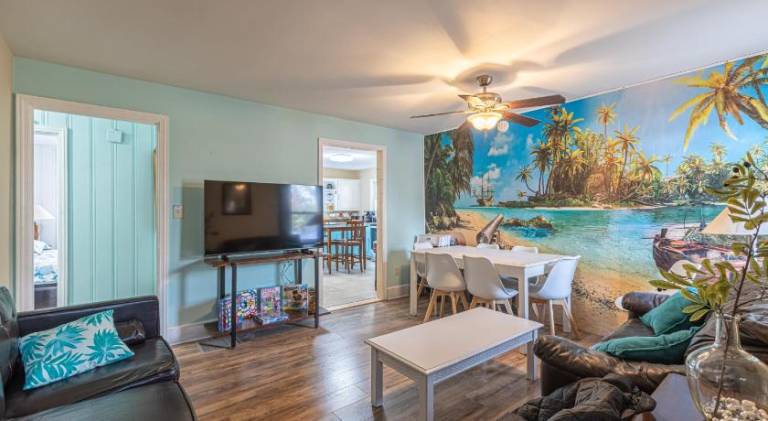 Beautiful house with jacuzzi | Beach nearby | Pets allowed — photo 2