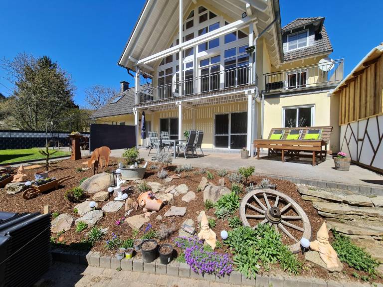 Rental apartment with barbeque, garden & patio — photo 2
