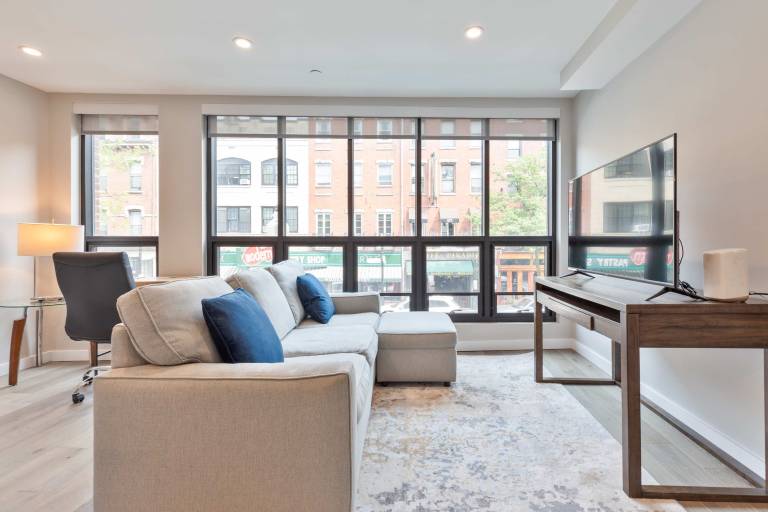 Luxury 2BR North End Retreat