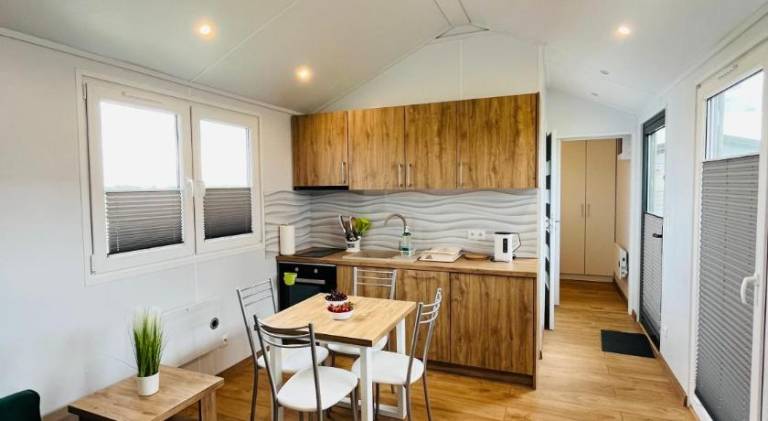 Vacation home with yard, barbeque & terrace — photo 3