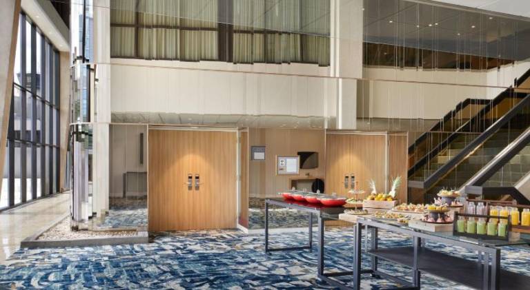 Delta Hotels Calgary Airport In-Terminal — photo 4