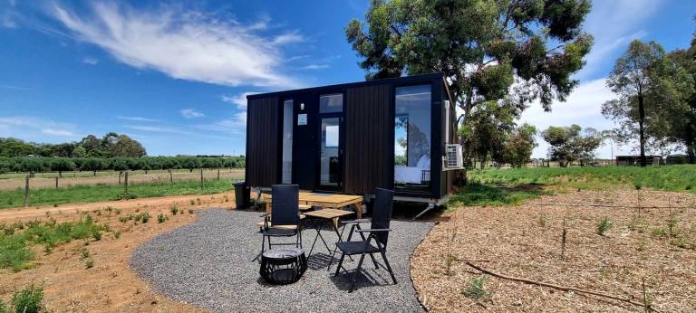 Charming Tiny House with Fire Pit in Victoria