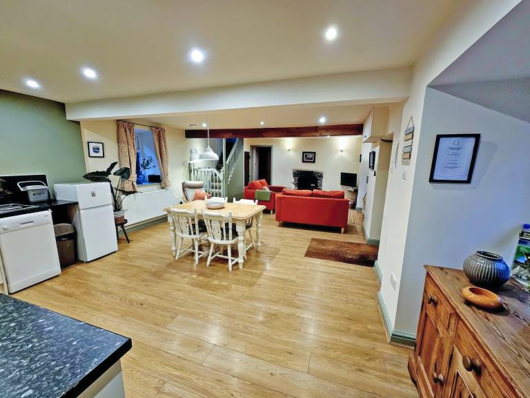 Children-friendly lovely cottage with yard | Dogs allowed — photo 3