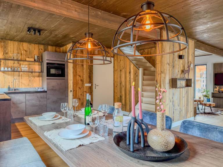 Chalet with patio — photo 4