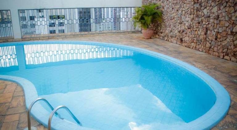 Serviced apartment with patio, pool & yard in Goiânia