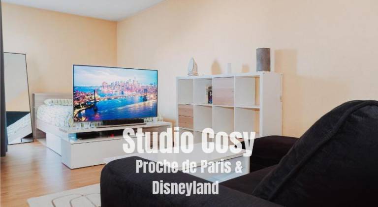 Holiday apartment with patio in Chelles