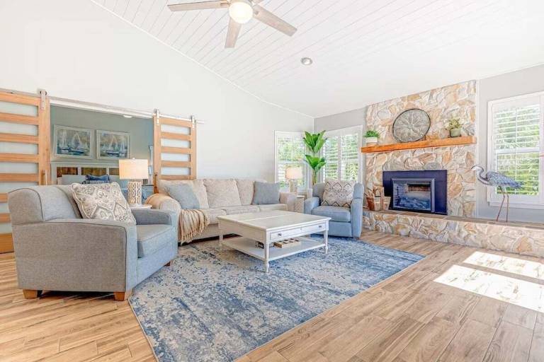 Cottage  Convair Cove