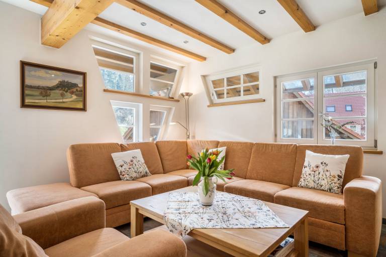 Apartment with sauna, barbecue & yard | Mountain view — photo 2