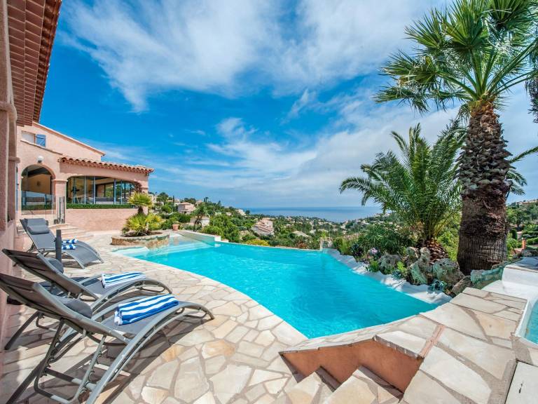 Luxurious Villa in Les Issambres with swimming pool and Sauna — photo 4