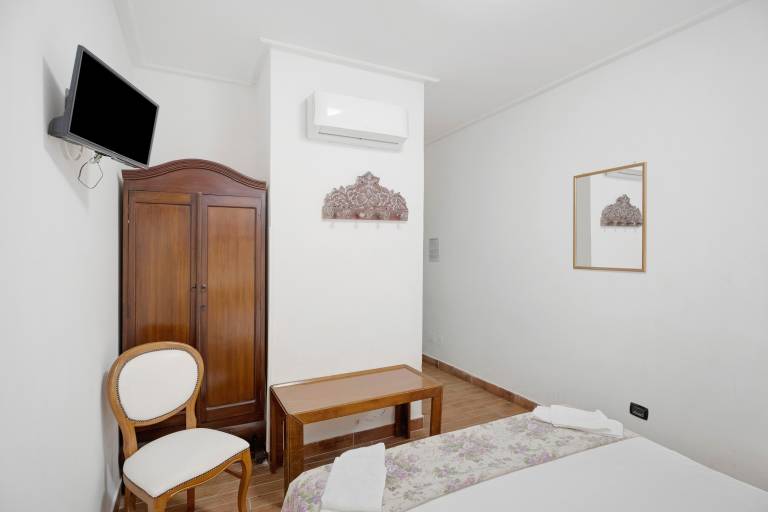 Bed and breakfast with terrace, yard & fast internet — photo 4