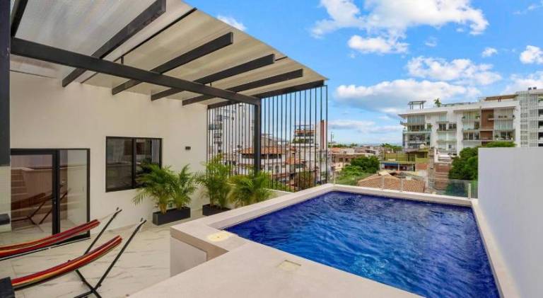 Apartment with pool & hot tub | Pet-friendly in Puerto Vallarta