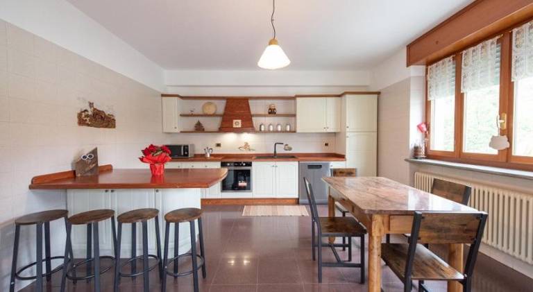 Fully equipped villa with BBQ, patio & yard | Good for workation | Pets allowed — photo 3