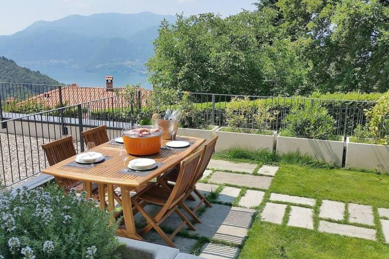 Rental apartment with sauna, garden & barbecue | Lake view — photo 3
