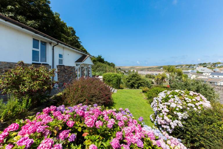 Family-friendly cottage | Beach view | Next to the beach | Pets are welcome — photo 2