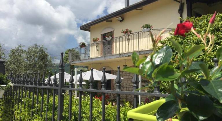 Farm with yard & terrace | Dogs allowed in Benevento