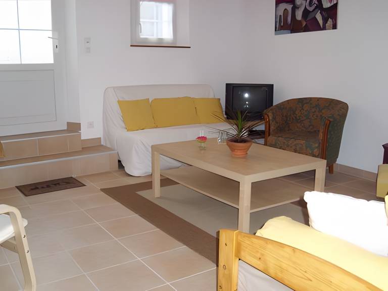Child-friendly beautiful house with barbeque, fast internet & terrace | Garden view | Dogs allowed — photo 2